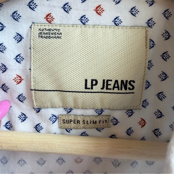 Men's White and Blue Patterned Button Down Shirt - Picture 3 of 13